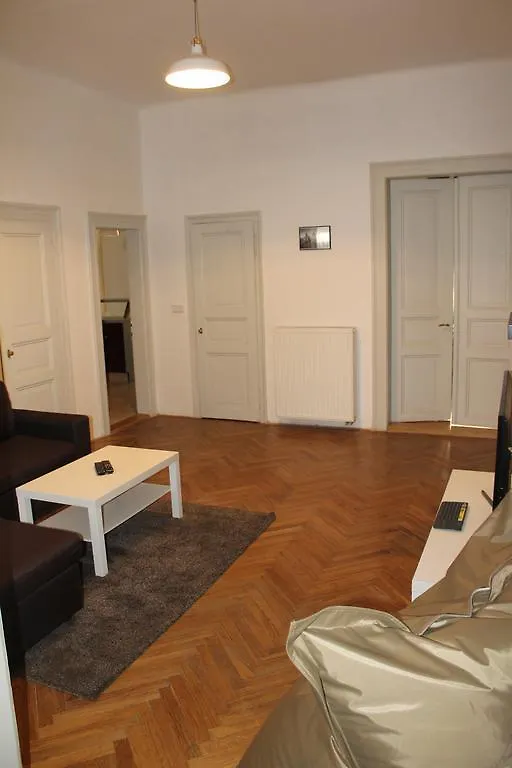 Apartment Kralodvorska Prague 0*,