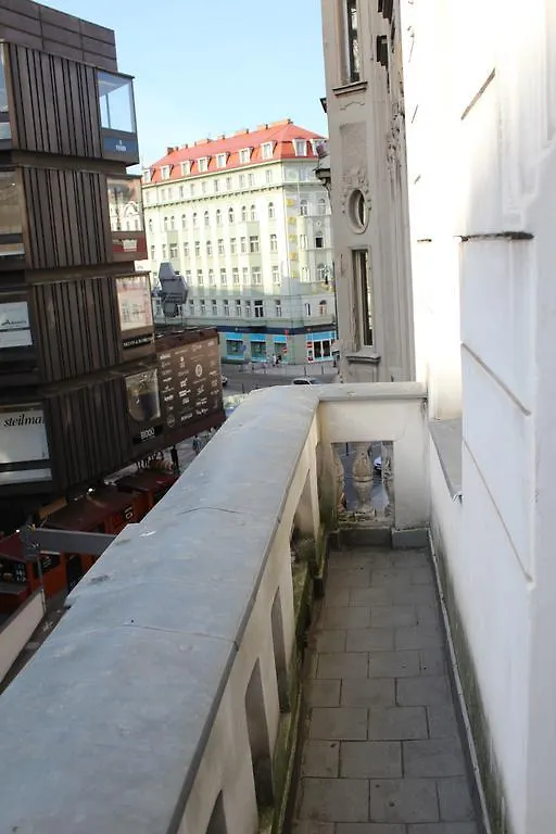 Apartment Kralodvorska Prague